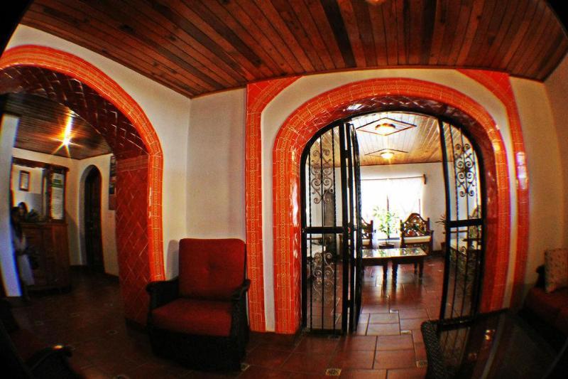 Plaza Mexicana Margarita'S Creel Bagian luar foto