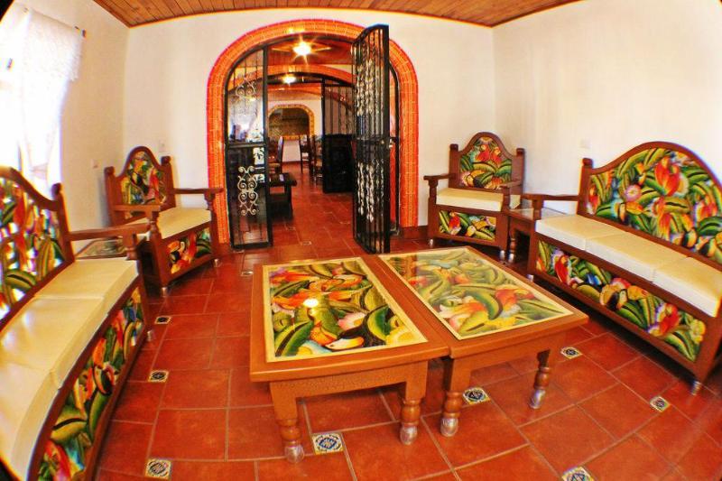 Plaza Mexicana Margarita'S Creel Bagian luar foto